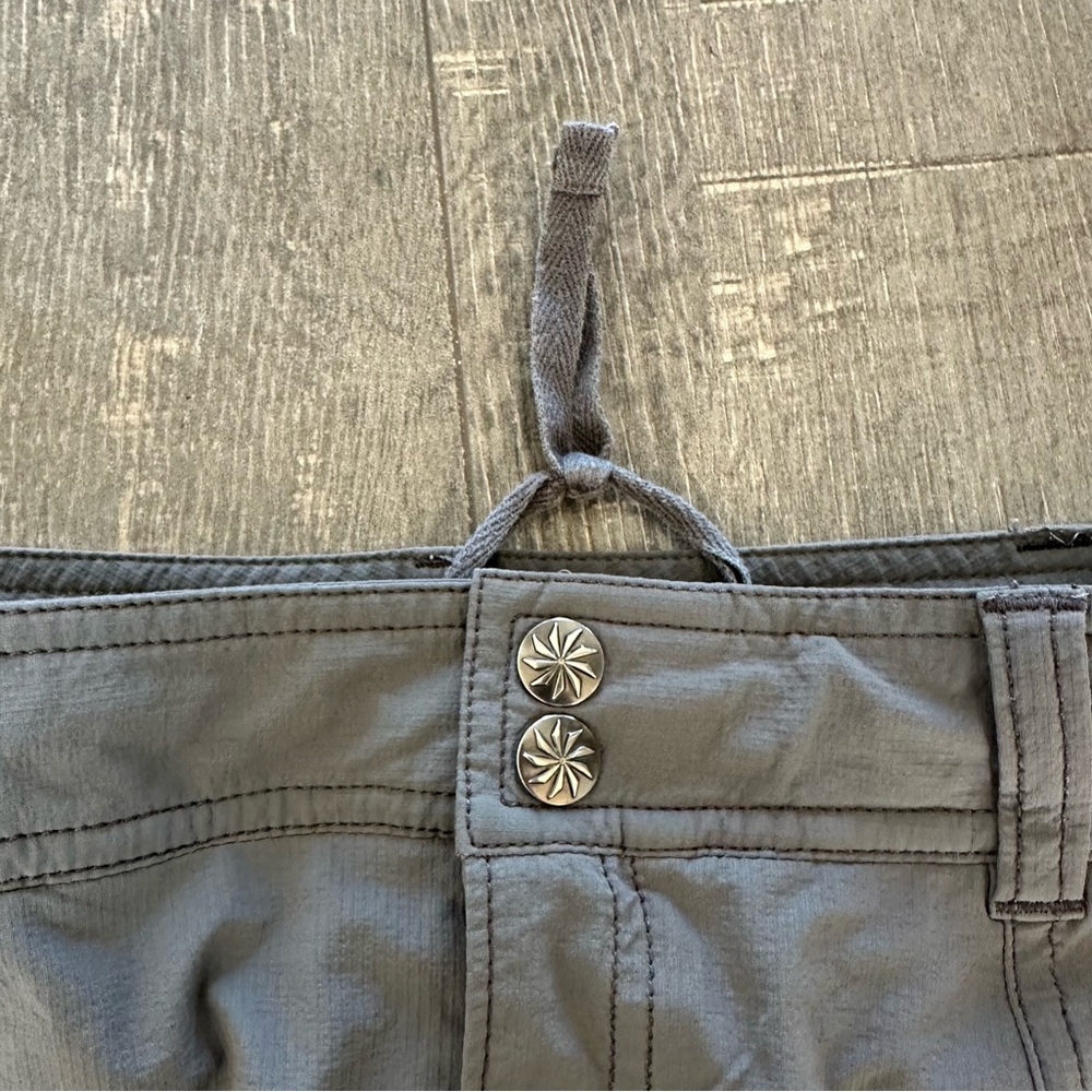 Athleta Skort Gray Sz 6 Front Cargo Pockets - Picture 4 of 6